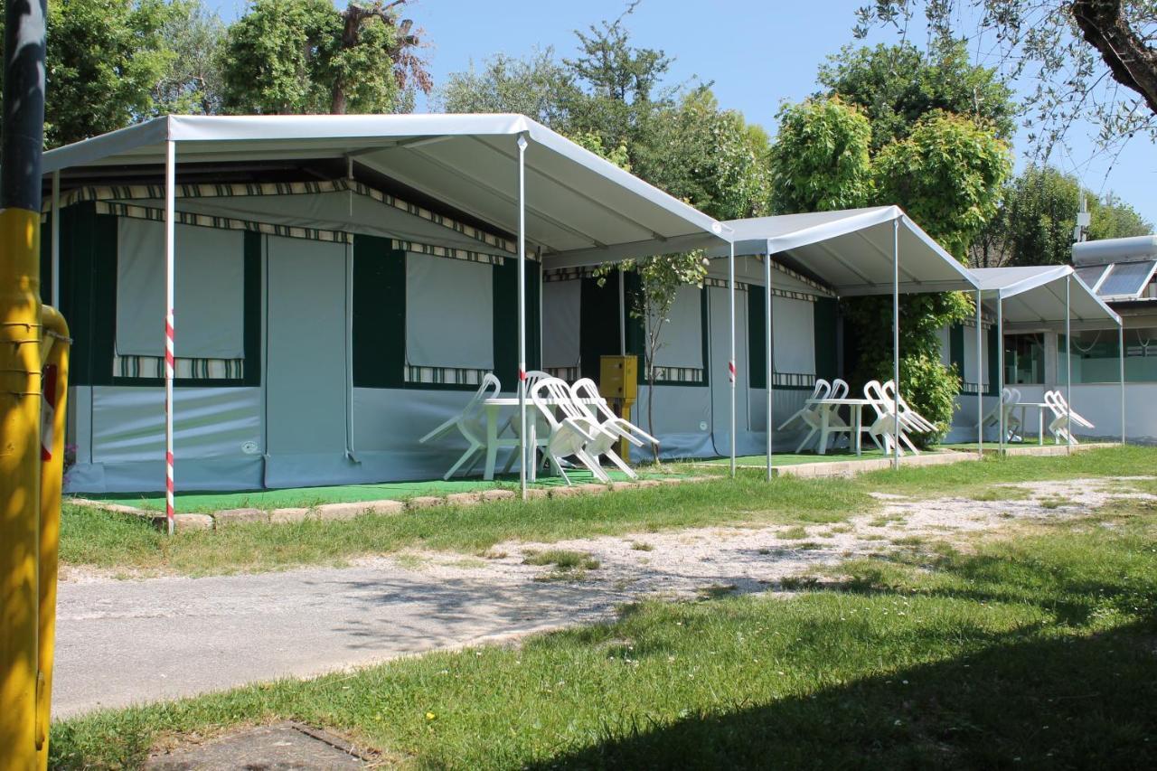 Camping Porto Srl Moniga del Garda Екстер'єр фото