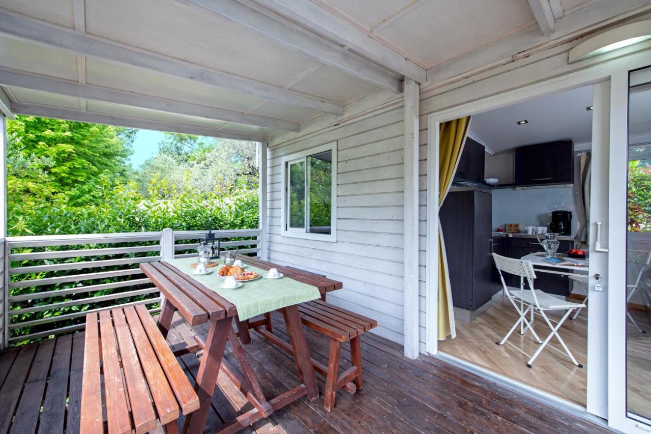 Camping Porto Srl Moniga del Garda Екстер'єр фото