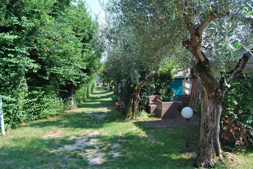 Camping Porto Srl Moniga del Garda Екстер'єр фото