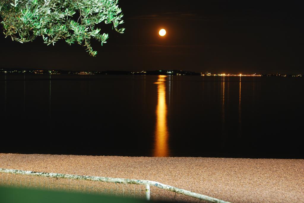 Camping Porto Srl Moniga del Garda Екстер'єр фото