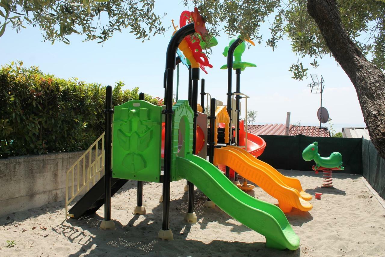 Camping Porto Srl Moniga del Garda Екстер'єр фото